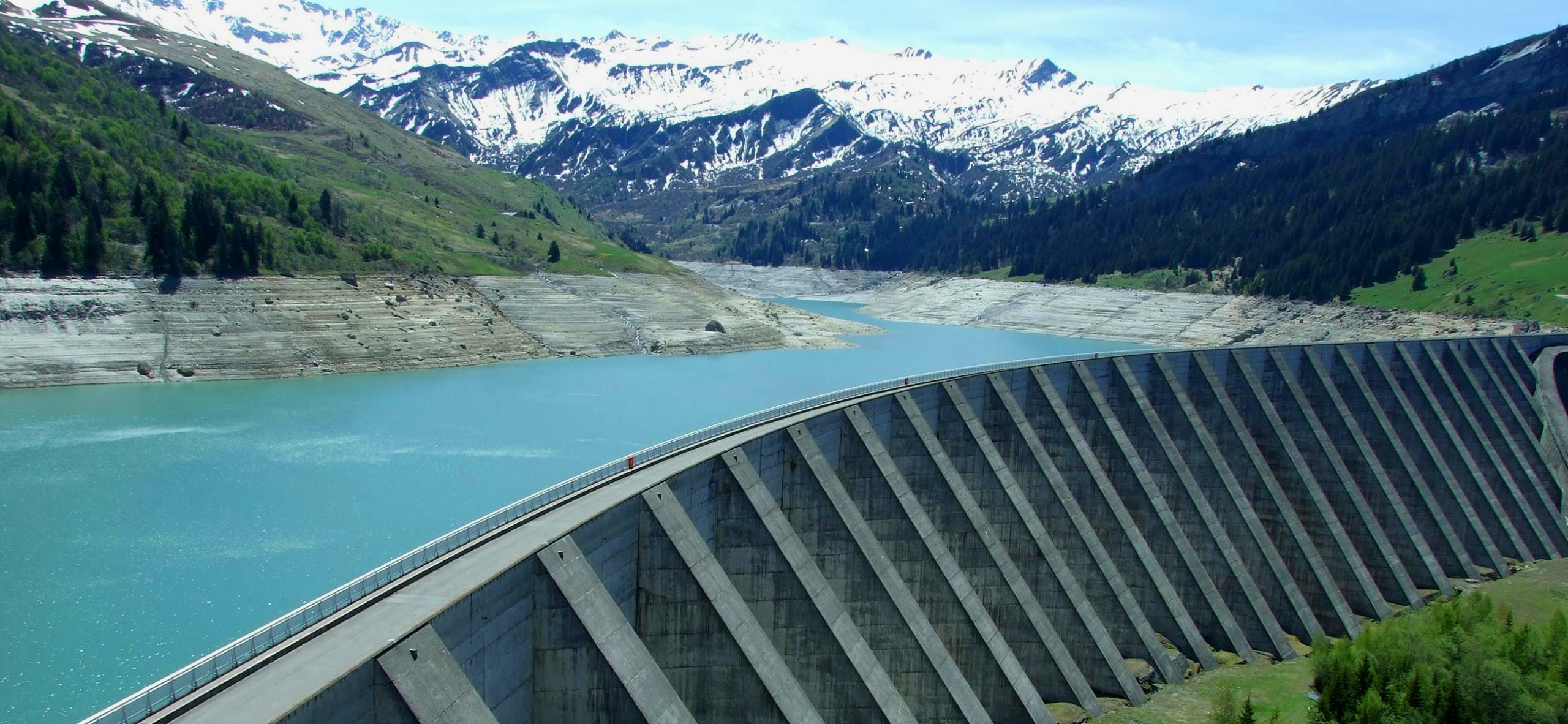 Alpine dam